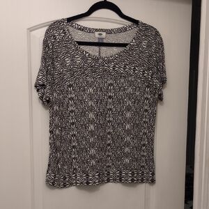 Old Navy Black and White Geometric Blouse